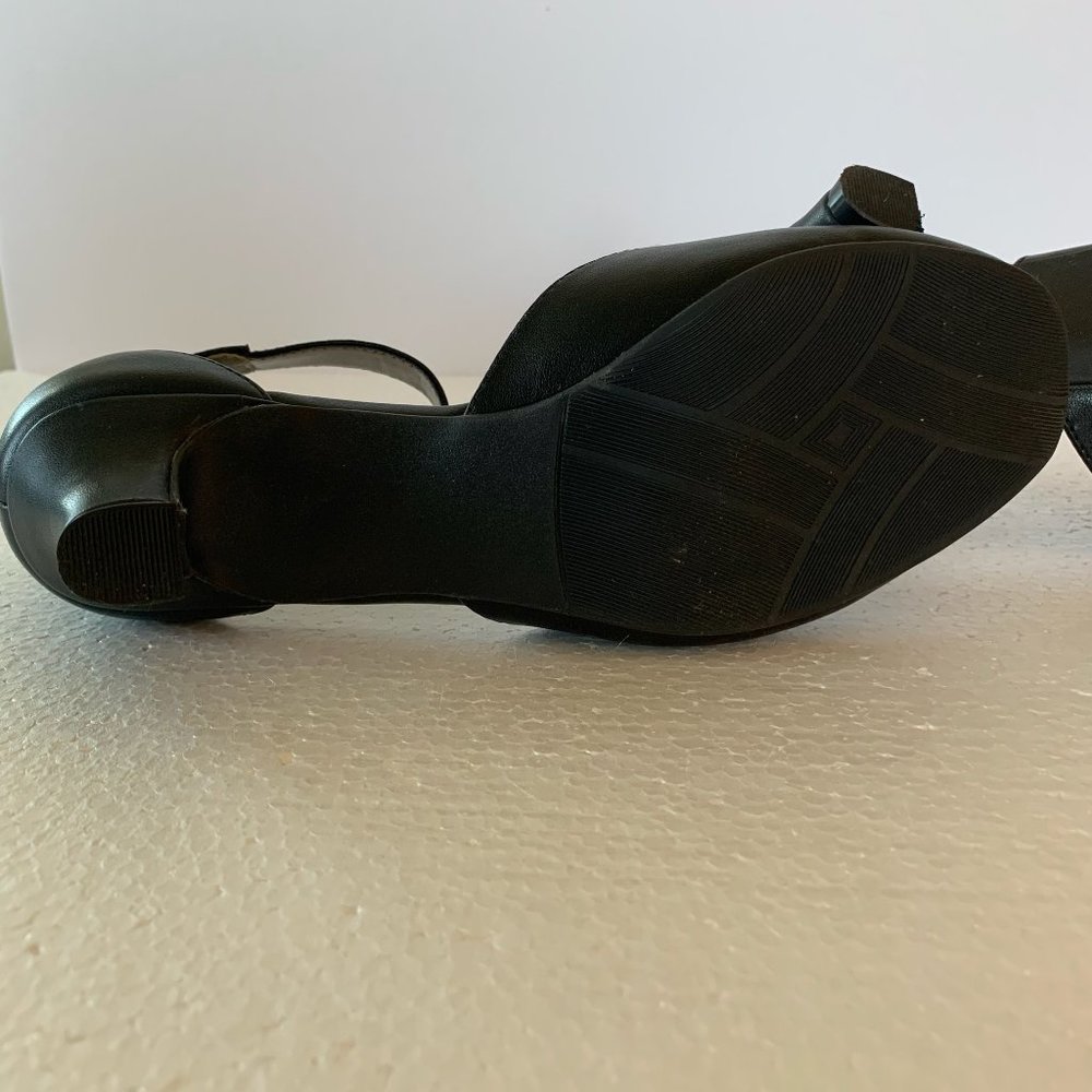 Array Charlie Nappa Pump - Size 9m - image 5